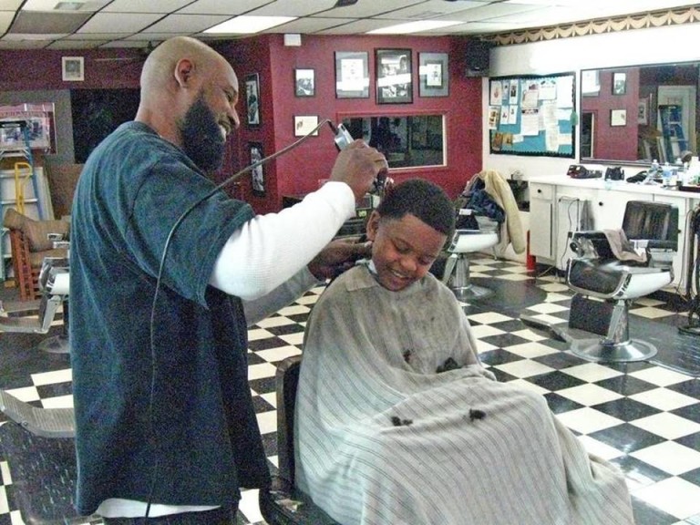 Black barbershops remain a cut above - BarberTime!